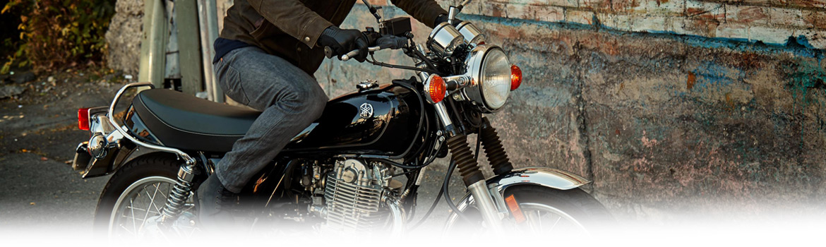 2017 Yamaha SR400 Ride urban motorcycle Holland MI, available in Platinum Powersports,