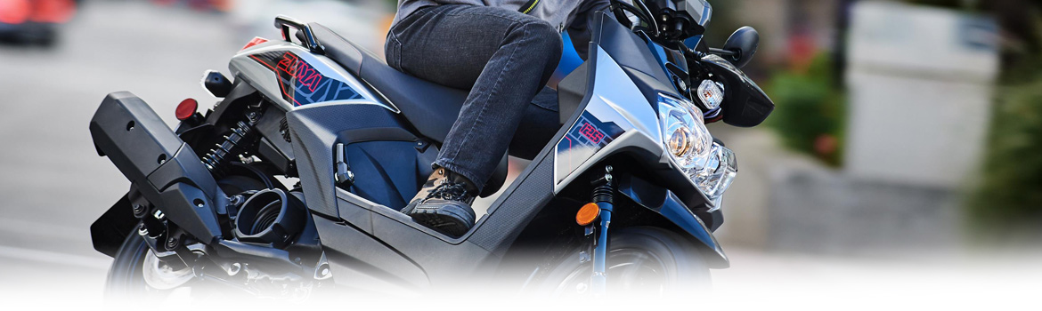 2017 Yamaha Zuma125 Riding on the city, available in Platinum Powersports,